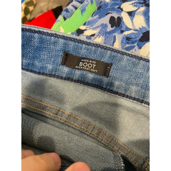 White House Black Market Jeans Womens 6 High Rise Boot cut Everyday Soft - Picture 7 of 8